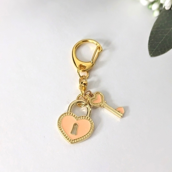 Heart Lock Charm Keychain | Handcrafted & Brand New - Picture 2 of 4